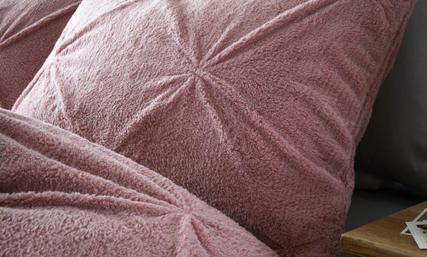 Image 7: Gaveno Cavailia Teddy Chiswick Duvet Cover Set or Teddy Fitted Sheets