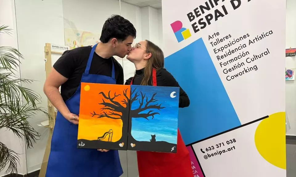 Pinta tu cuadro con vino ilimitado: taller de pintura para 1 o 2 pax