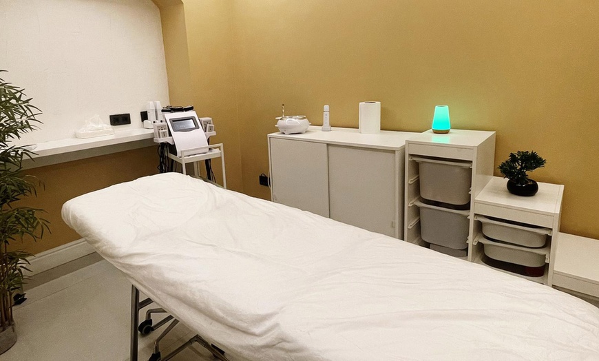 Image 4: Hasta 90% de dto. en Reducción de grasa/celulitis - Sin marca en Ambar Estilistas