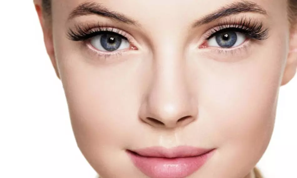 Lifting y tinte de pestañas con opción a diseño y depilación de cejas