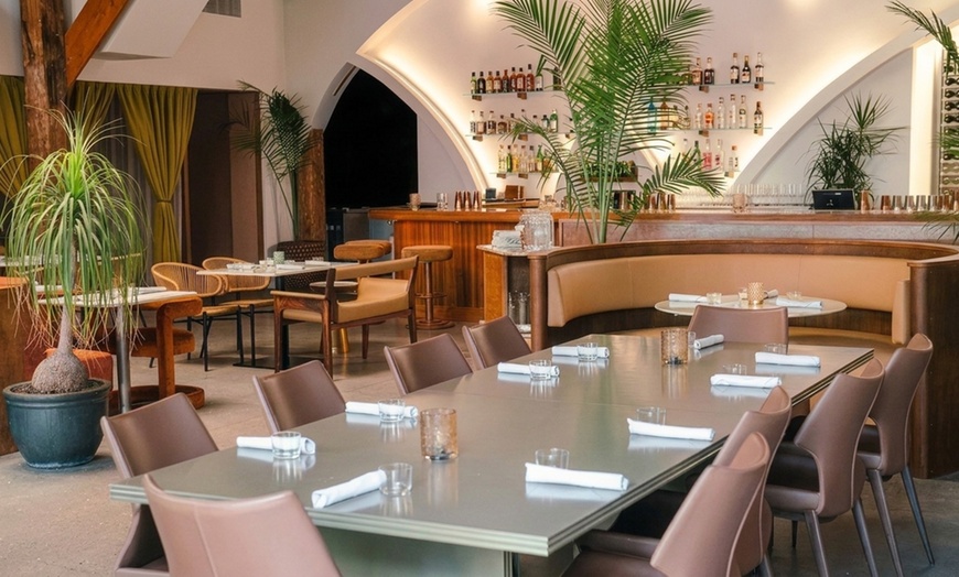 Image 11: Enjoy $80 for Dinner & Drinks in Santa Monica