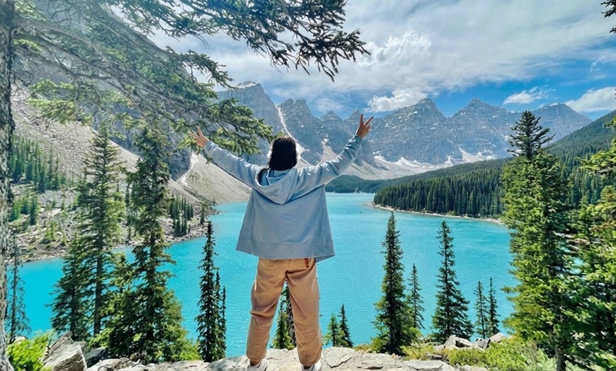 Image 4: Scenic Shuttle to Lake Louise & Moraine Lake – Canadian Rockies