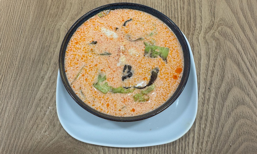 Image 9: Descubre la auténtica cocina tailandesa: menú para 2 o 4 personas 