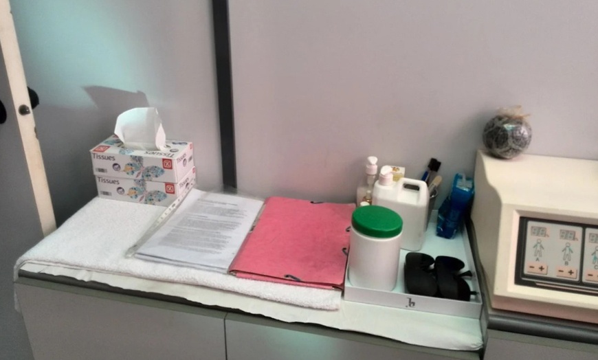 Image 6: 3, 5 o 7 sesiones de depilación con láser de diodo en zona a elegir 