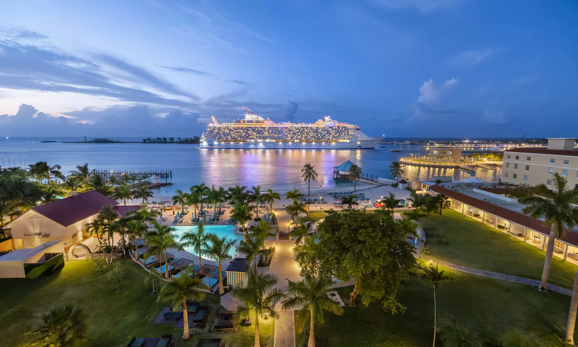 Oceanfront escape near shopping, dining, and cruise port