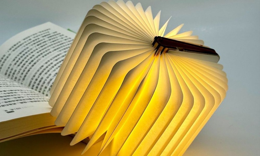 Image 7: Foldable Creative Flip Book Shaped Night Light