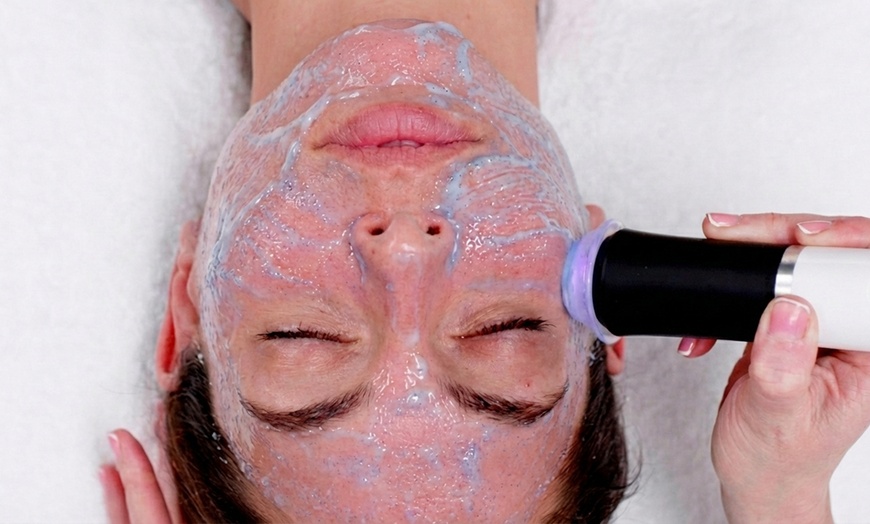 Image 2: Achieve Radiant Skin with Our Super Facial Oxygenation Service
