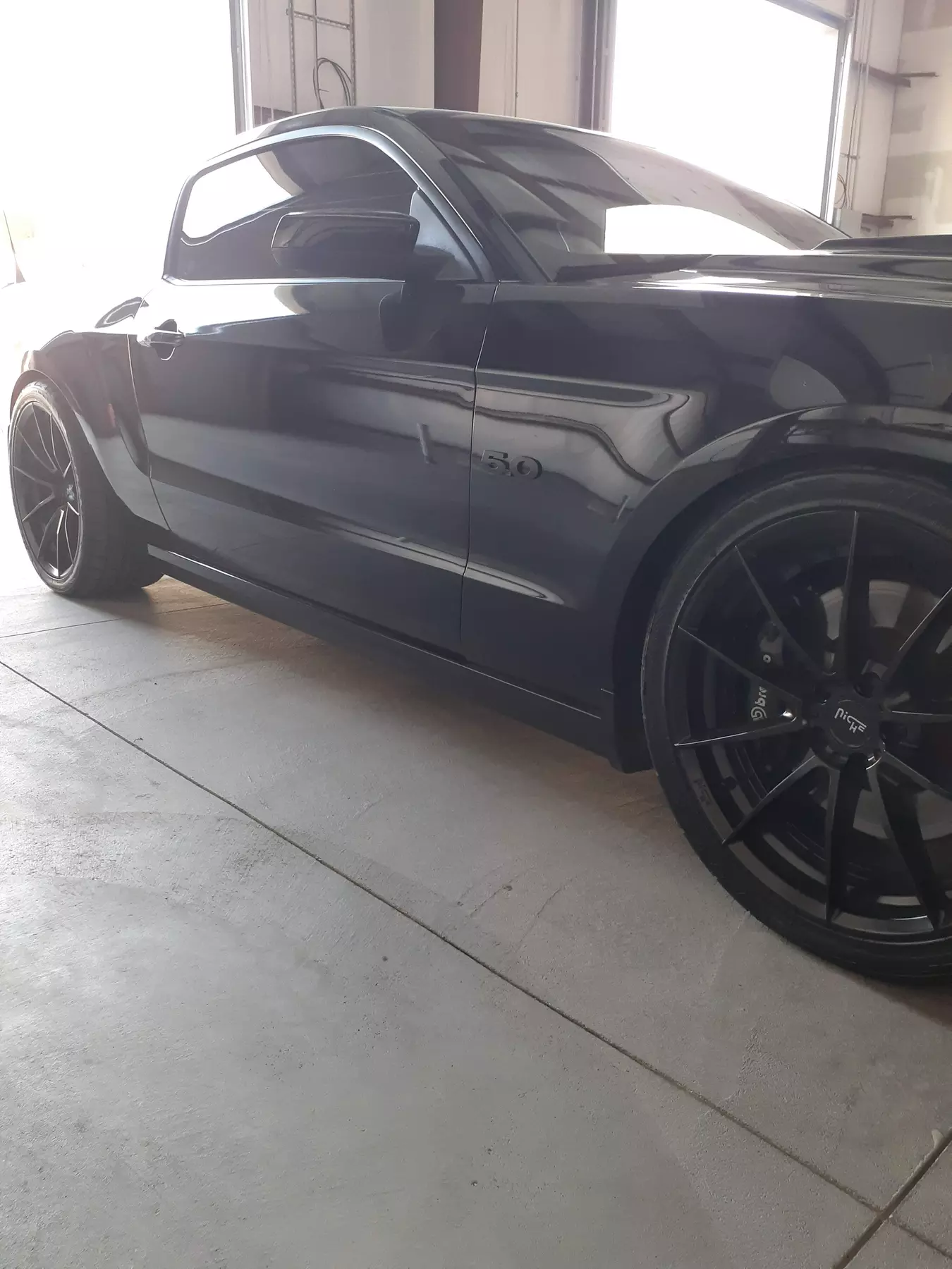Diamond Shine Full Detailing for Car, SUV, Truck, Van and Semi-trucks 
