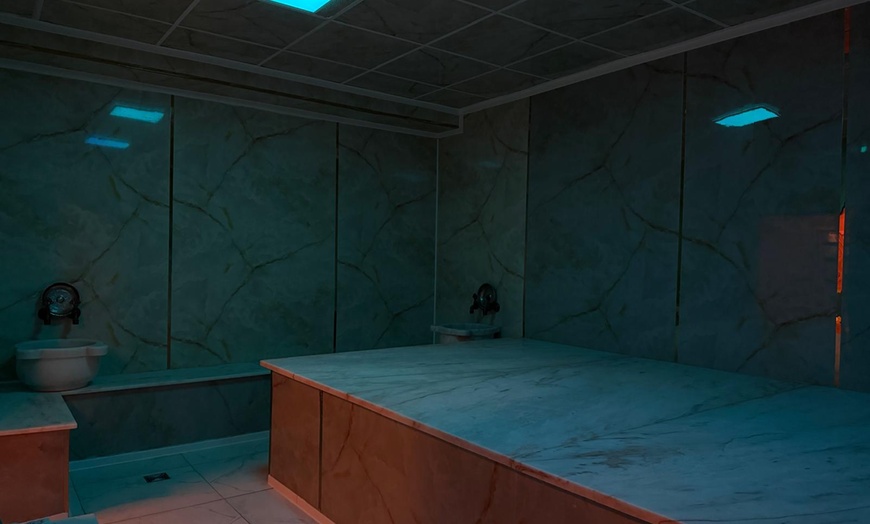 Image 2: Hamam Premium Paket inkl. türkischer Tee für 1 oder 2 Personen