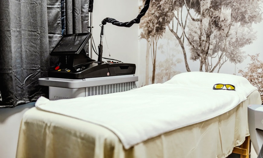 Image 2: Glow Up with 45-Min Hydrating Facial OR One or Two Microdermabrasion