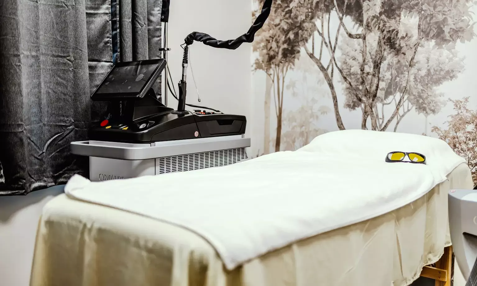 Glow Up with 45-Min Hydrating Facial OR One or Two Microdermabrasion