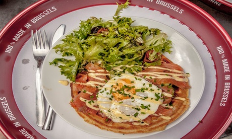 Brunch avec gaufres salés au choix, salade et œuf pour 2, 3, 4 ou 6 personnes dès 14,99 € au Broebbeleir à Bruxelles