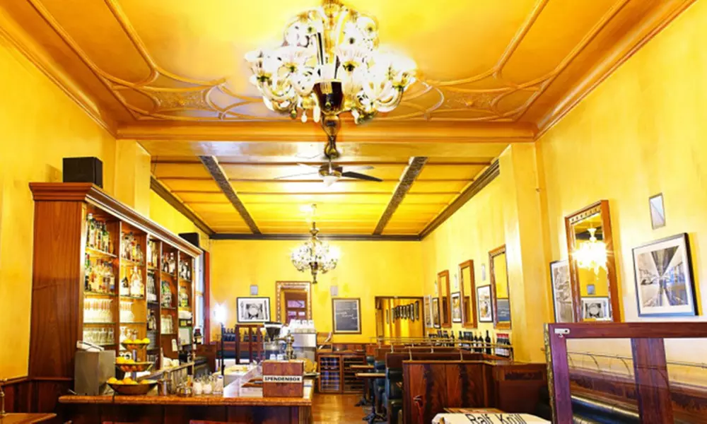 Reichhaltiges Frühstück inkl. je ein Eiergericht für 2 oder 4 Personen