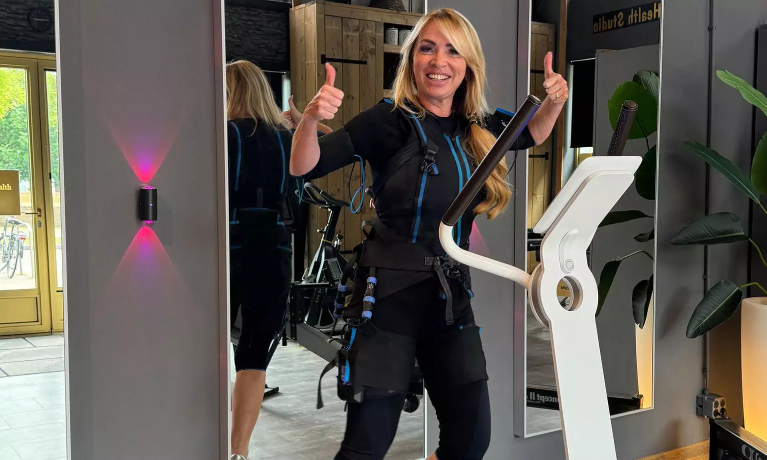 Efficiënte en persoonlijke EMS-training: 1 of 2 maanden 1 les per week van 20 minuten (tot 55% korting) - Primary Image