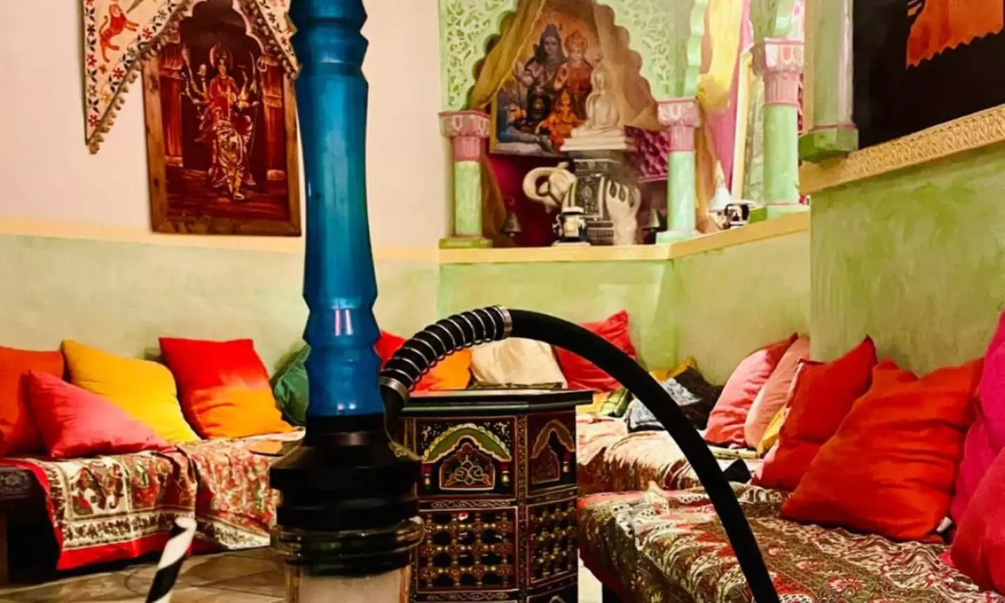 Velada árabe para 2 o 4 personas, con opción a menú y espectáculo de danza del vientre; ahorra hasta un 56%