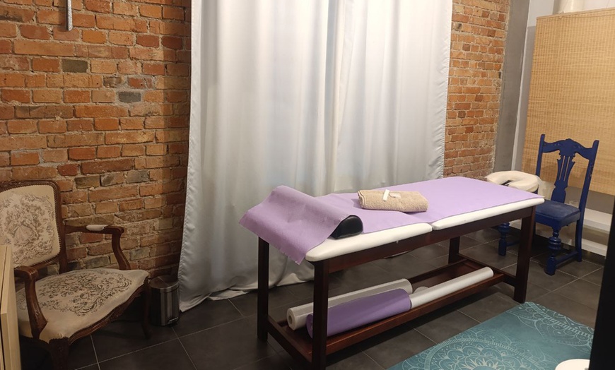 Image 7: Odprężenie ciała i umysłu: Lomi Lomi, masaż dla dwojga i więcej