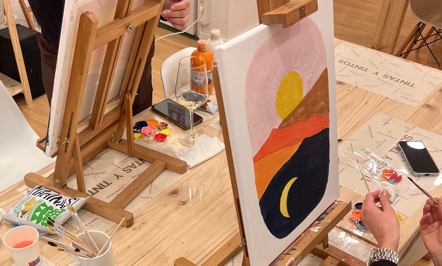 Image 8: Taller de lienzo libre con bebidas y picoteo para 1, 2 o 4 personas