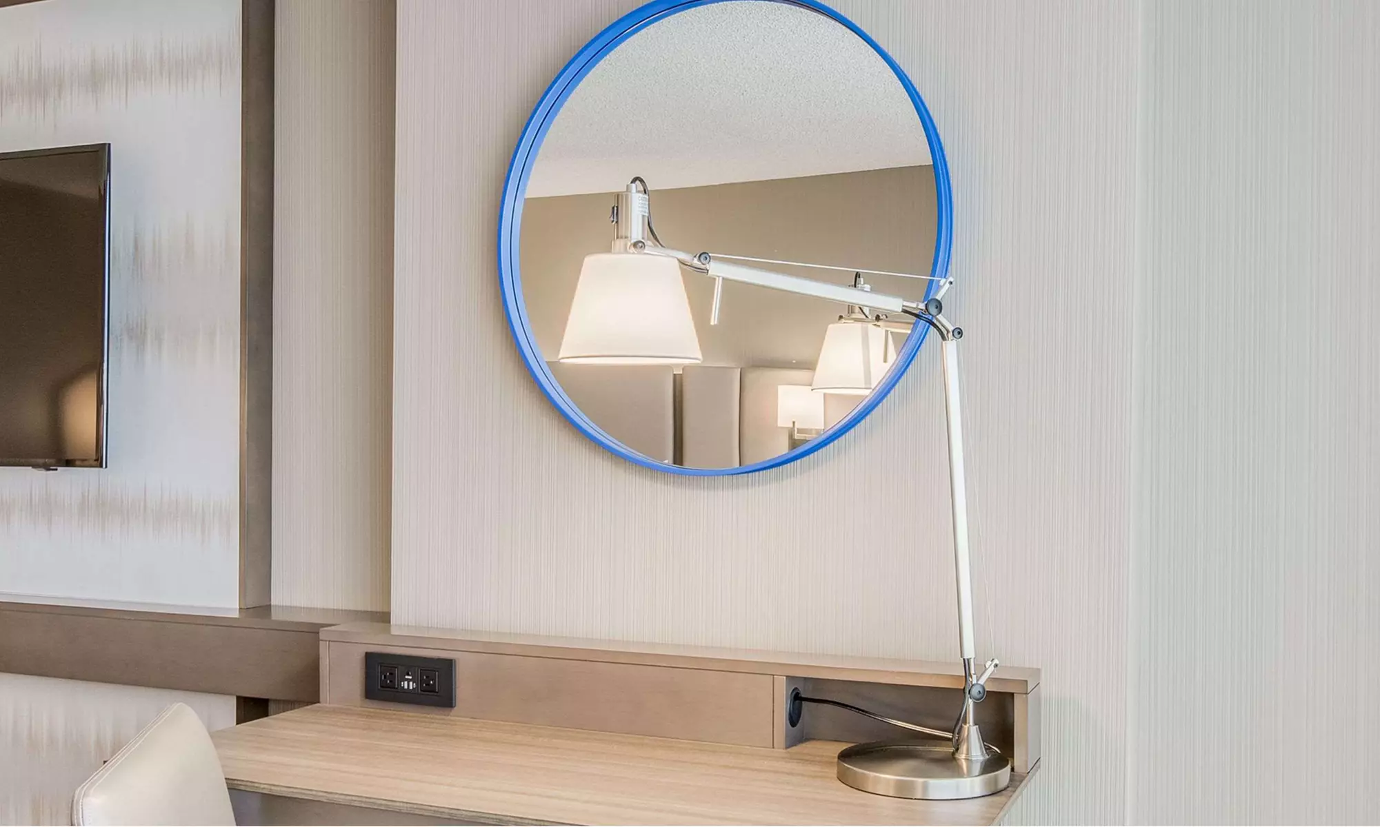 Stylish 4-Star Hotel at Denver Downtown - Book Now!