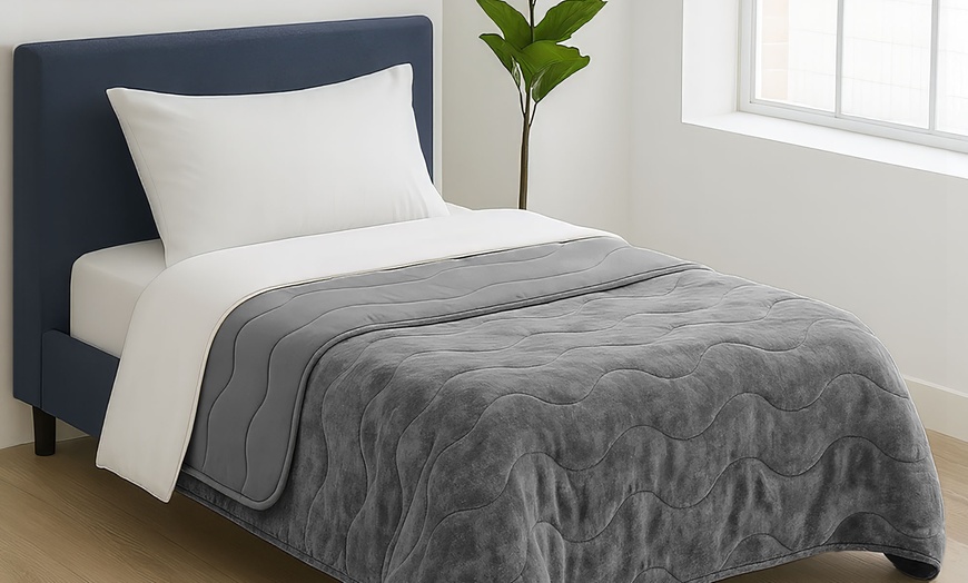 Image 6: Couette "Irina" en microfibre velouté 