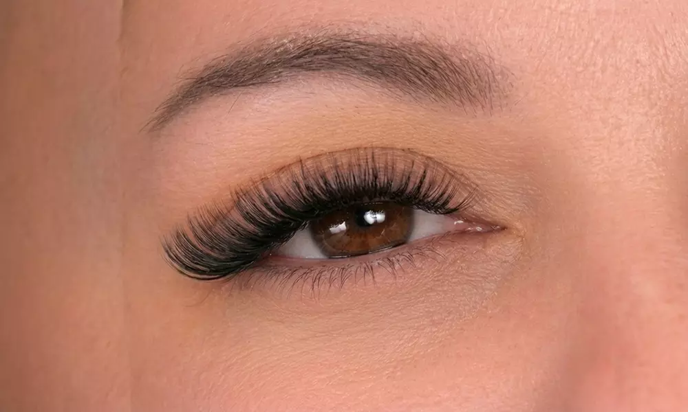 Full Set of Classic Eyelash Extensions