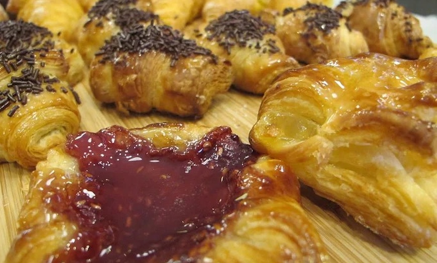 Image 18: Brunch o merienda  para 2 o 4 con platos dulces, salados y bebidas