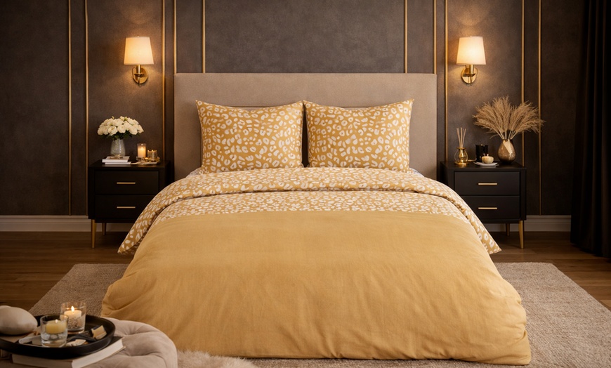 Image 4: Animal Print Bedding Sets