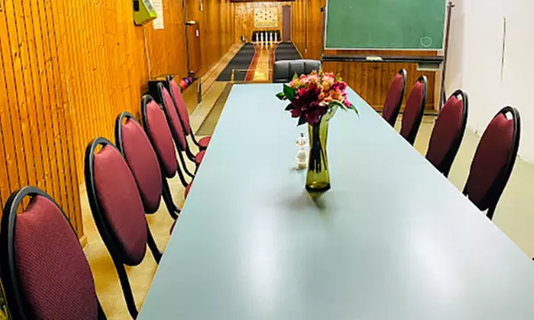 Strike voller Spaß und Action: 2 Std. Kegeln + Softdrinks & Vorspeisen