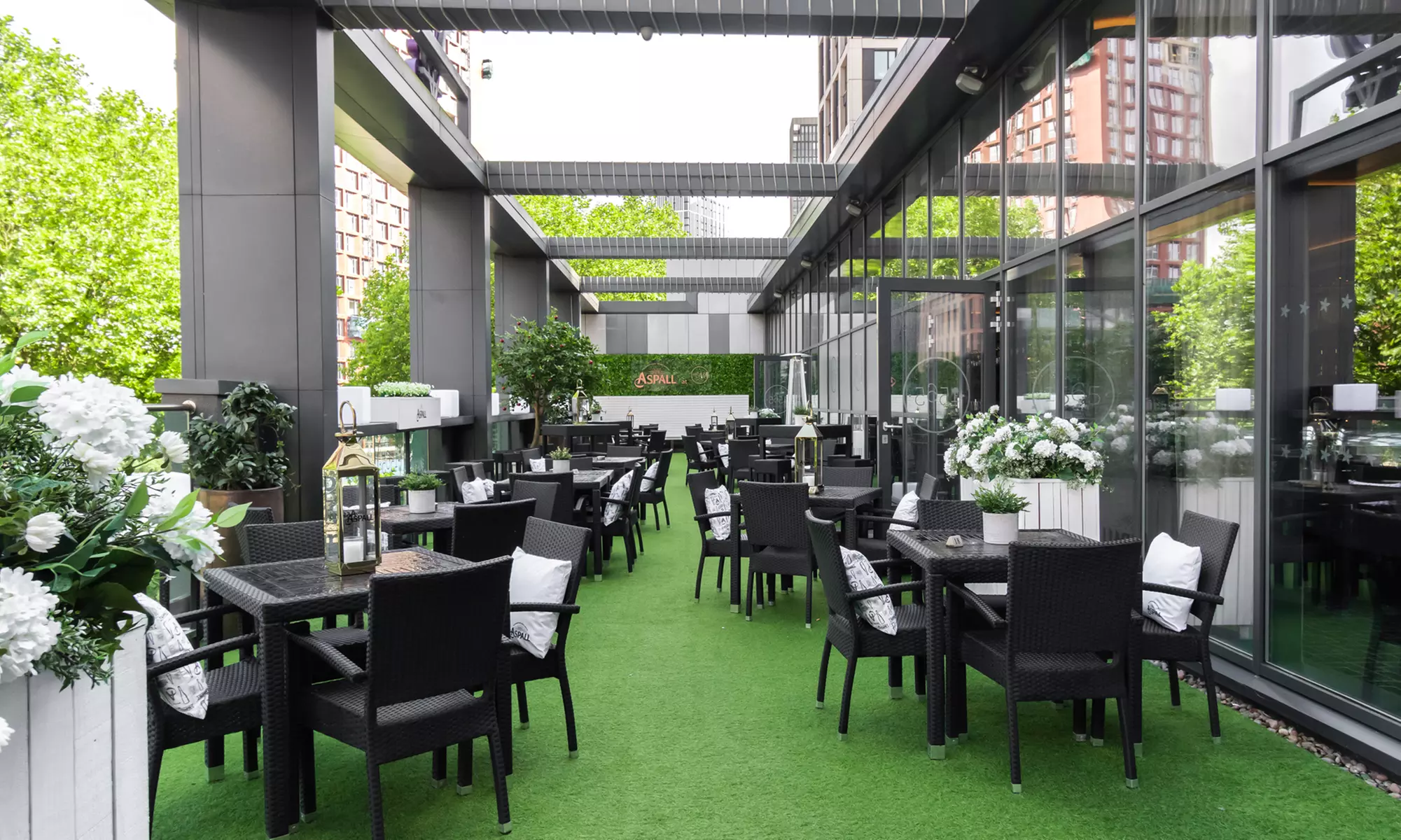 Birmingham: 4* Double Room Stay with Breakfast