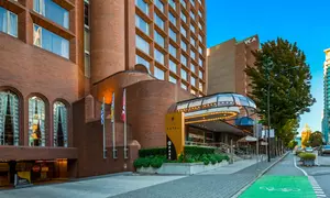 4-Star Luxury Downtown Vancouver Hotel