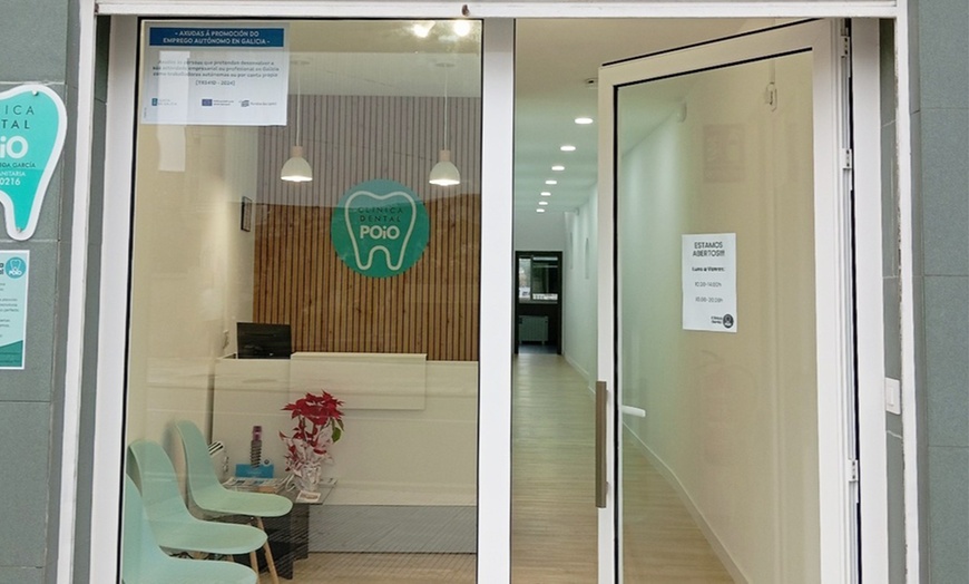 Image 3: Limpieza dental con radiografía y opción a eliminación de manchas  