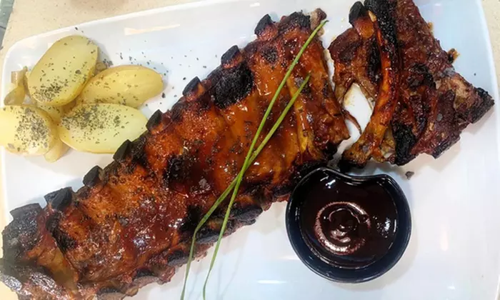 Saborea deliciosos platos mediterráneos con un menú para 2 o 4 personas con hasta 31% de descuento en Bar Solís - Primary Image