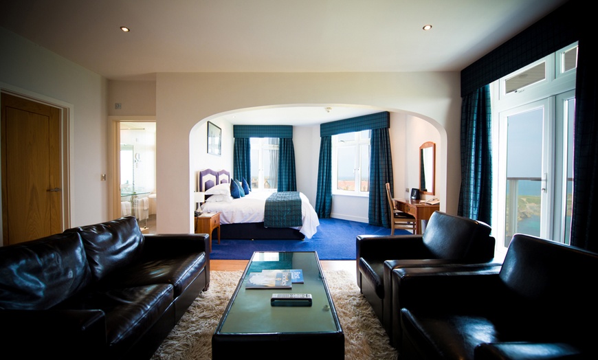 Image 5: Newquay: 4* Sea View Luxury Stay