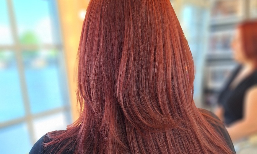 Image 2: Weesp: kappersbehandeling