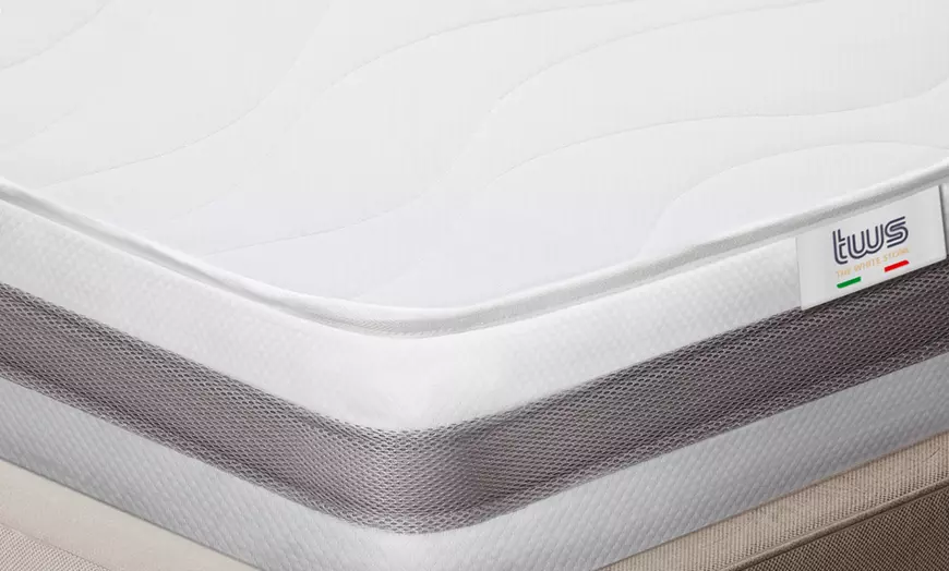 Image 5: Matelas en mousse thermosensible The White Stone