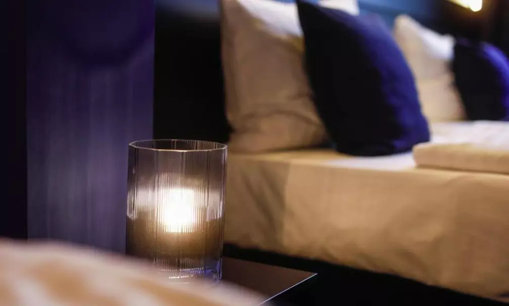 Hamburg: Casino-Doppelzimmer für 2 Personen