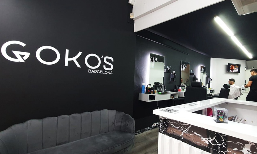 Image 2: Sesión de manicura y/o pedicura con esmaltado normal o semipermanente