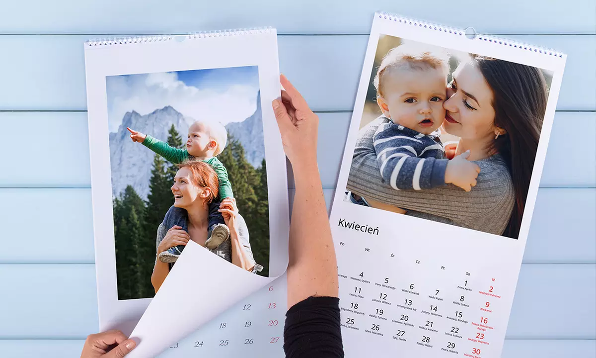Personalizowane kalendarze biurkowe i ścienne z własnymi zdjęciami