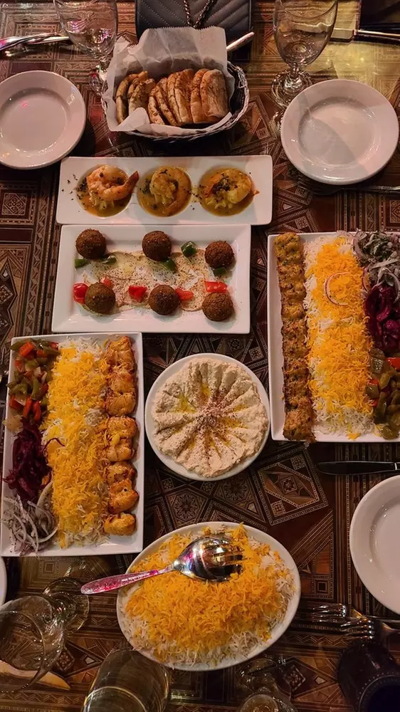 Alhambra Platter Feast for 2 or 4 People with Hummus and Baklava