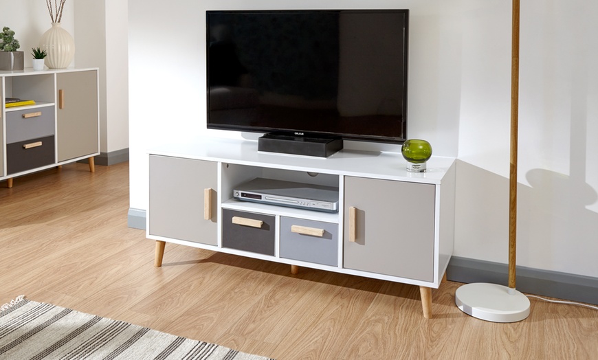 Image 19: Delta Living Room Furniture