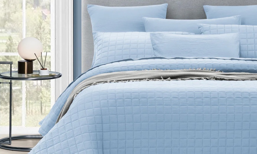 Image 2: 7 pcs Vintage Stone Wash Comforter Set