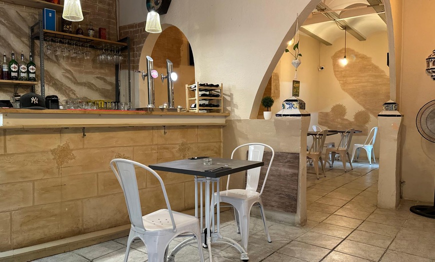 Image 9: Menú italiano para 2 con opción prémium con botella de vino y postre