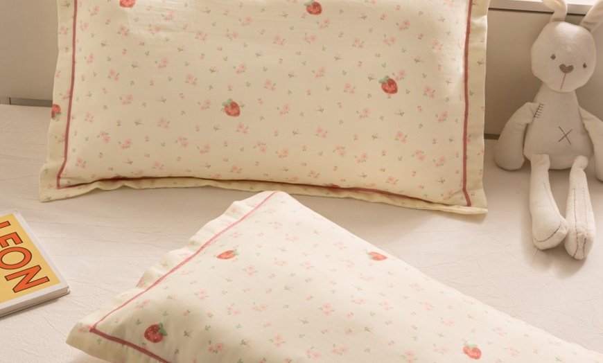 Image 11: Breathable Pure Cotton Kids Pillowcase Pair