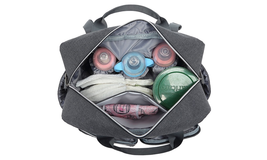 Image 9: Versatile Diaper Changing Tote Bag