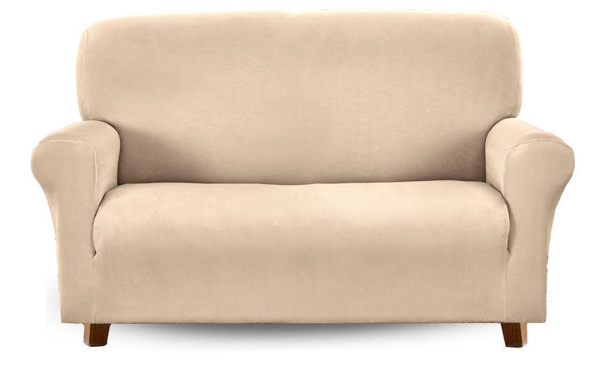 Image 4: Water-Resistant, Elegant Velvet Sofa Cover in Various Sizes
