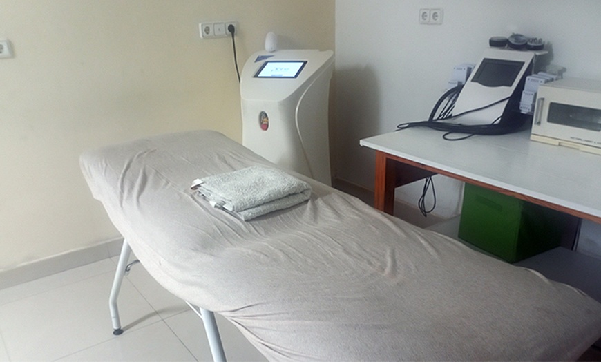 Image 3: 3, 6 o 9 sesiones de EMSculpt de 30 minutos en zona a elegir