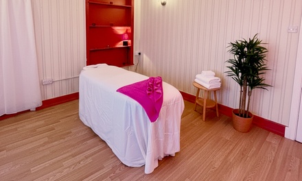 30-Minute Massage - Thai, Deep Tissue, Swedish or Aromatherapy - Seaview Thai Massage