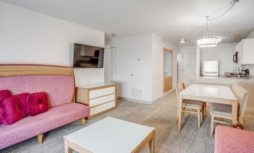 Image 14: Member-Only Deal: Winter Retreat with Indoor Pools & Nearby Snow Fun