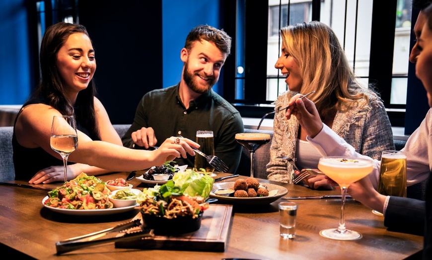 Image 5: Steak Dinner for 2 or 4 w/ Glass or Bottle of Wine in Glasgow