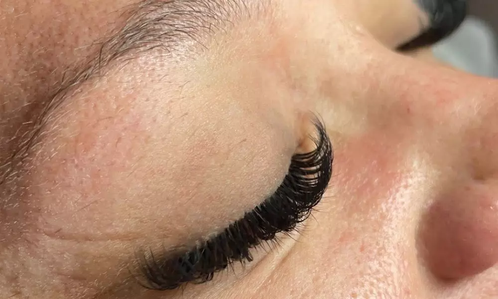 Classic, Hybrid, Volume, Mega, Doll-Eye or Cat-Eye Eyelash Extensions