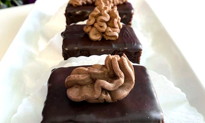 Image 3: Heißgetränk & hausgemachter Kuchen nach Wahl für 1 - 4 Personen